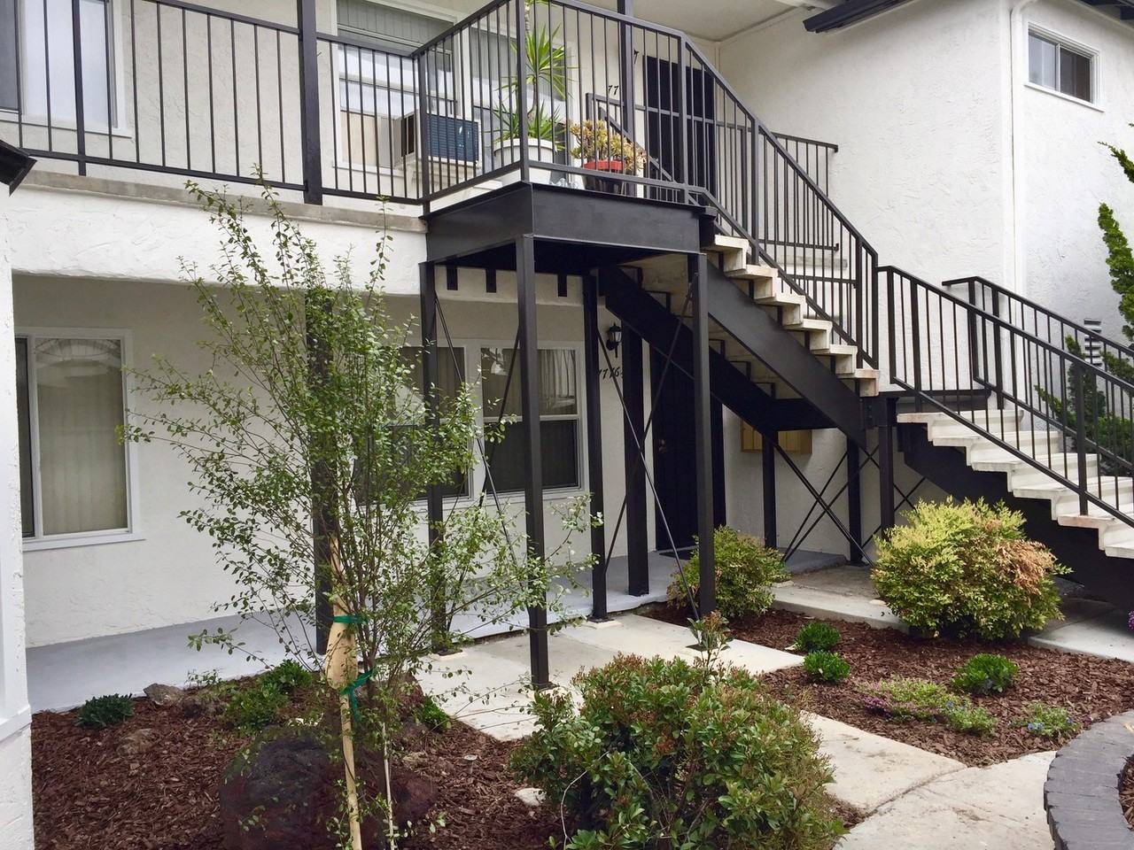 LA MESA - Photo 2 of 12