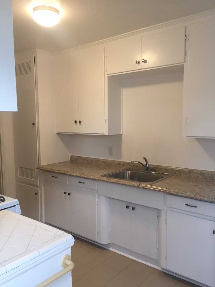 LA MESA - Photo 3 of 12