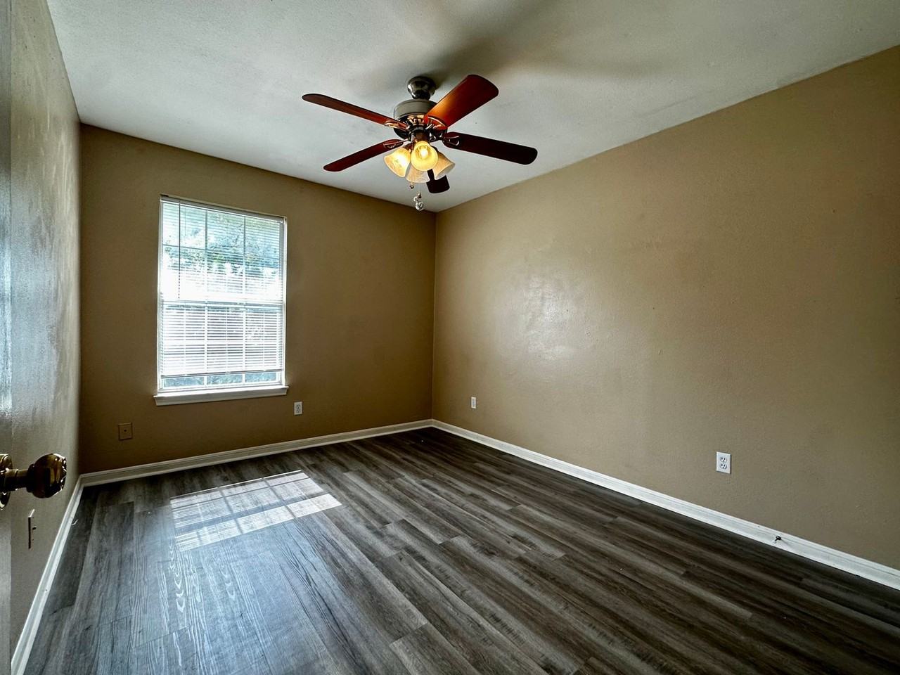 8th and Wood - Photo 6 of 32