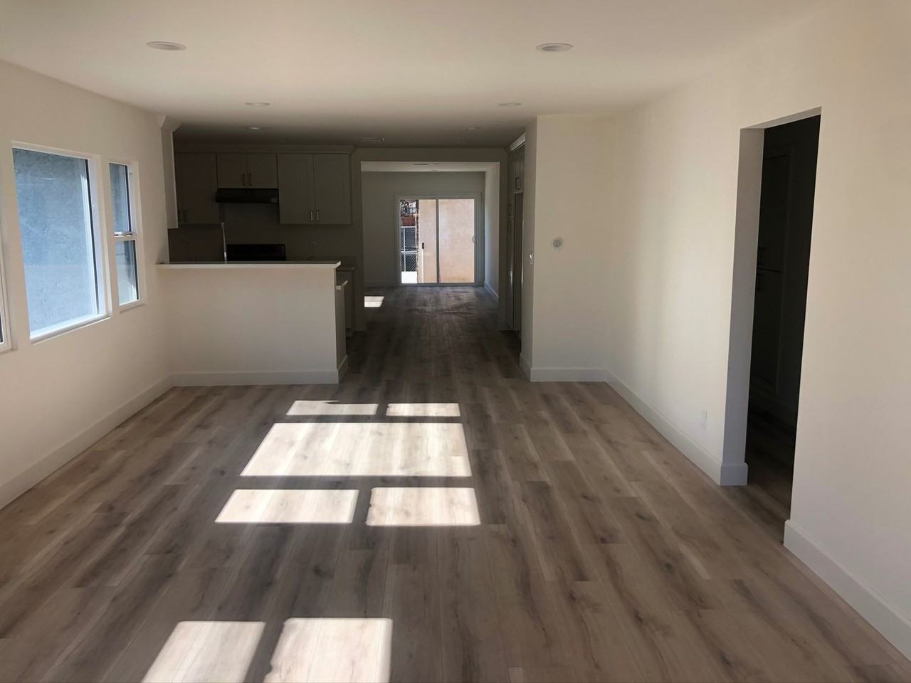 2127 South Sycamore Avenue - Photo 7 of 23