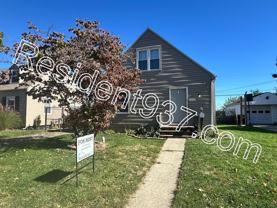 2132 E Bataan Dr - Photo 1 of 1