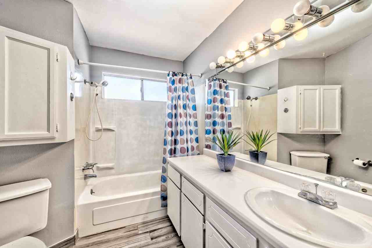 5243 Orinda Ave - Photo 4 of 15