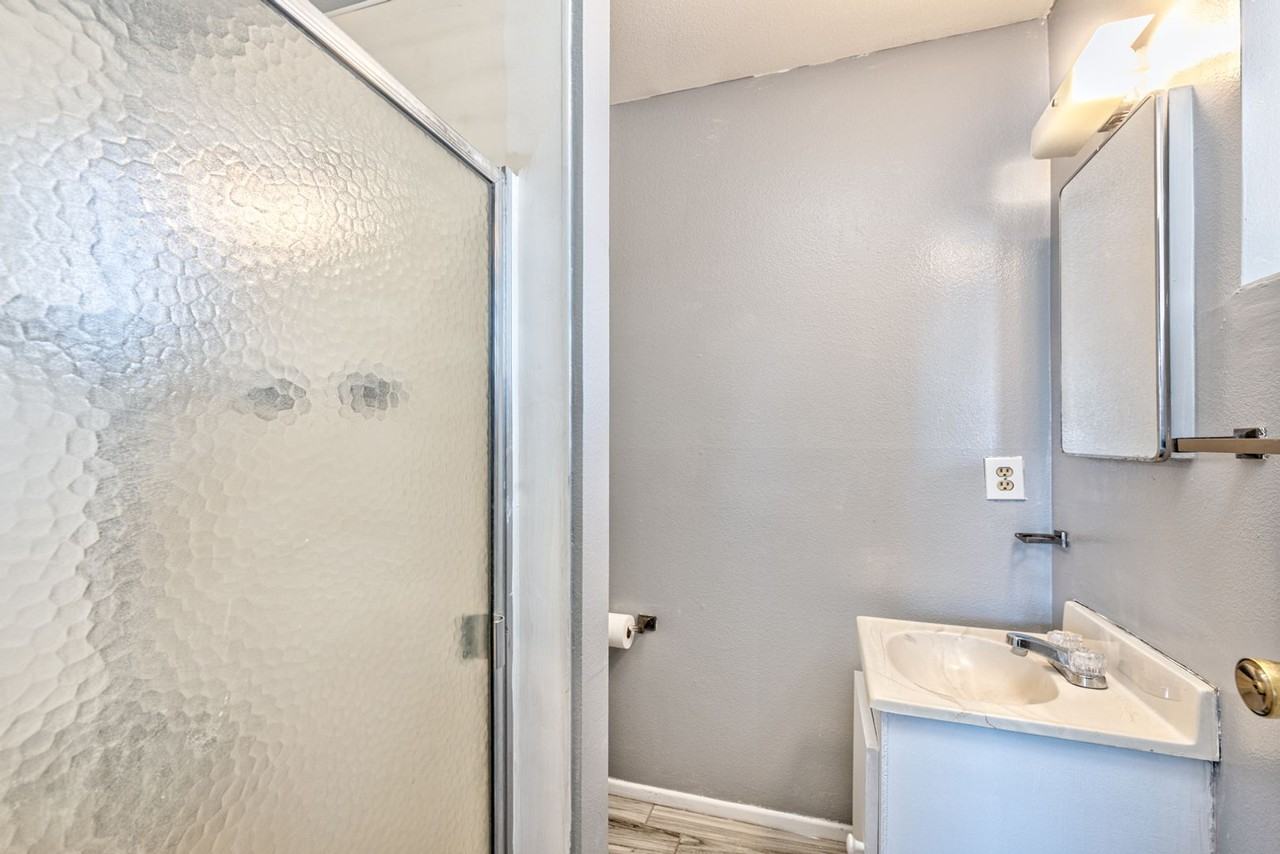 5243 Orinda Ave - Photo 6 of 15