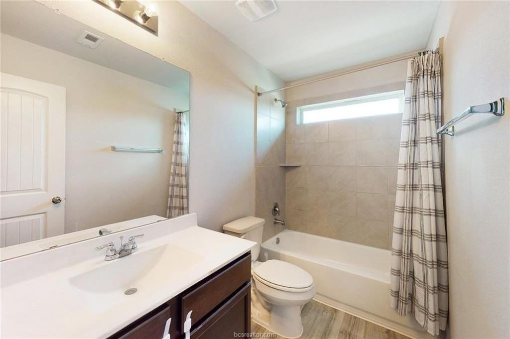 978 Marquis Dr - Photo 7 of 14