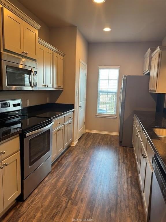 3535 Summerway Drive - Photo 5 of 19