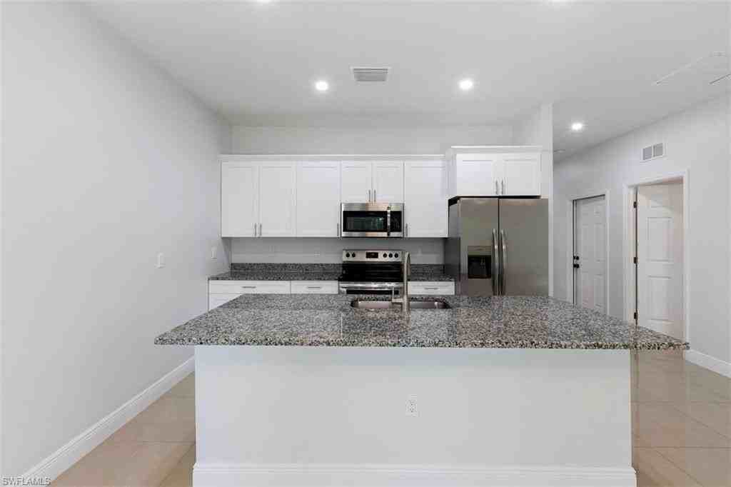 4448 25th St Sw - Photo 3 of 20