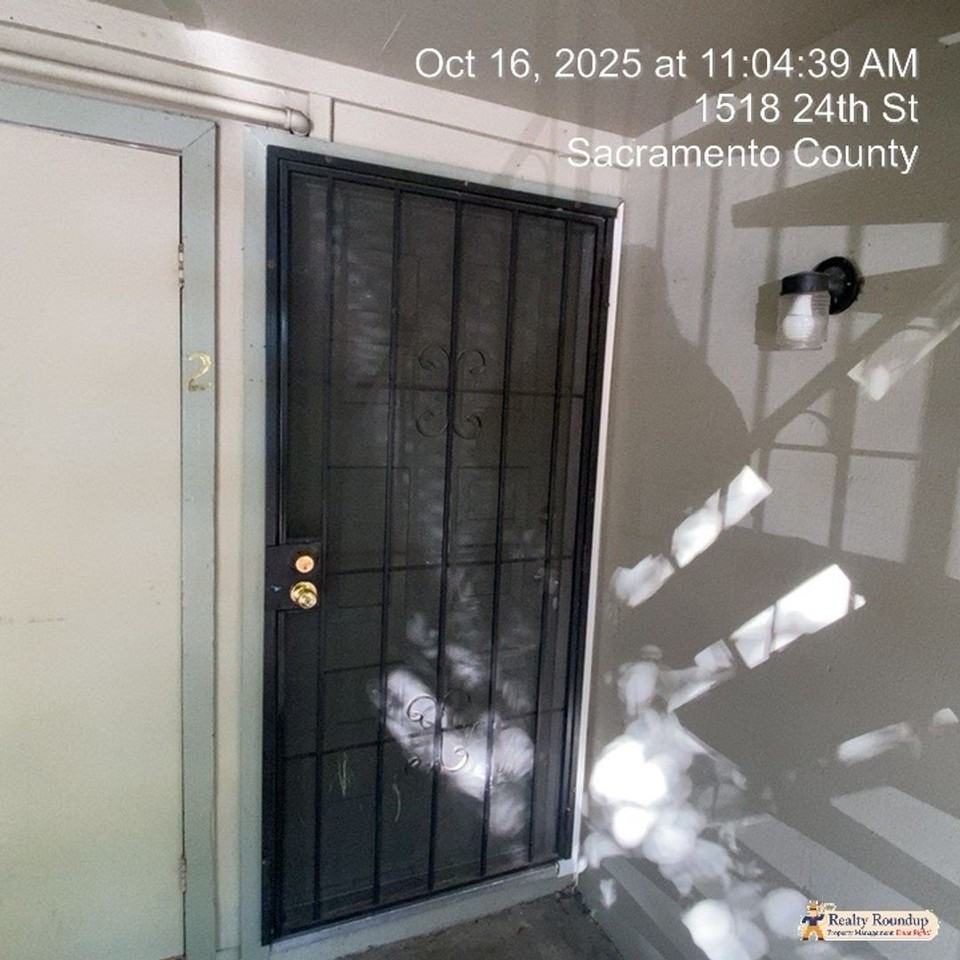 1522 24th St - Photo 3 of 29