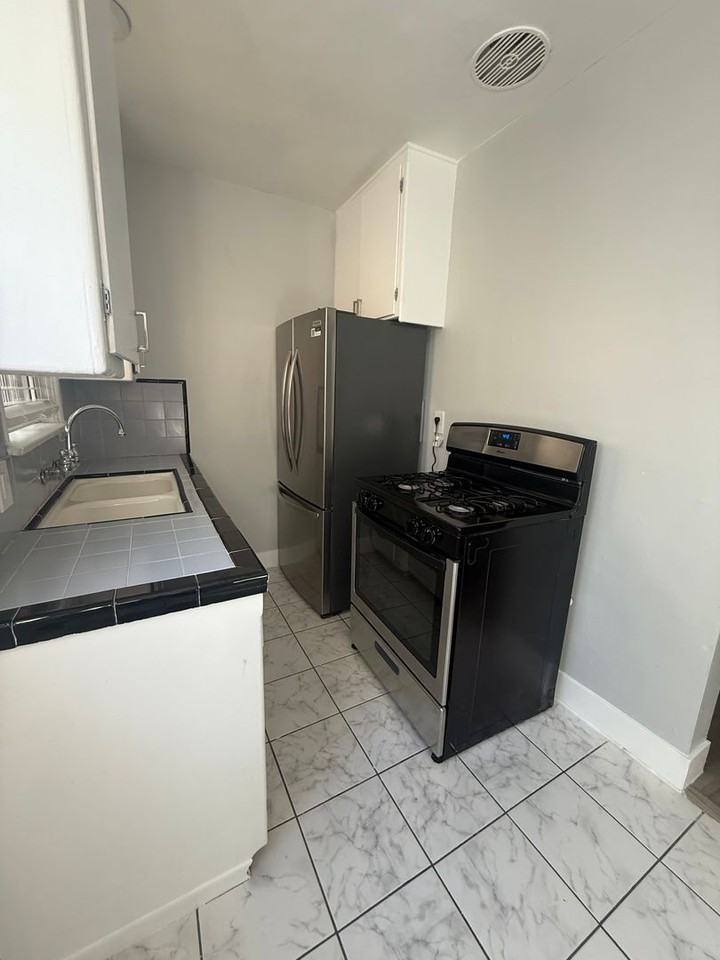 924-934 Termino Ave., Long Beach, CA - Photo 4 of 16