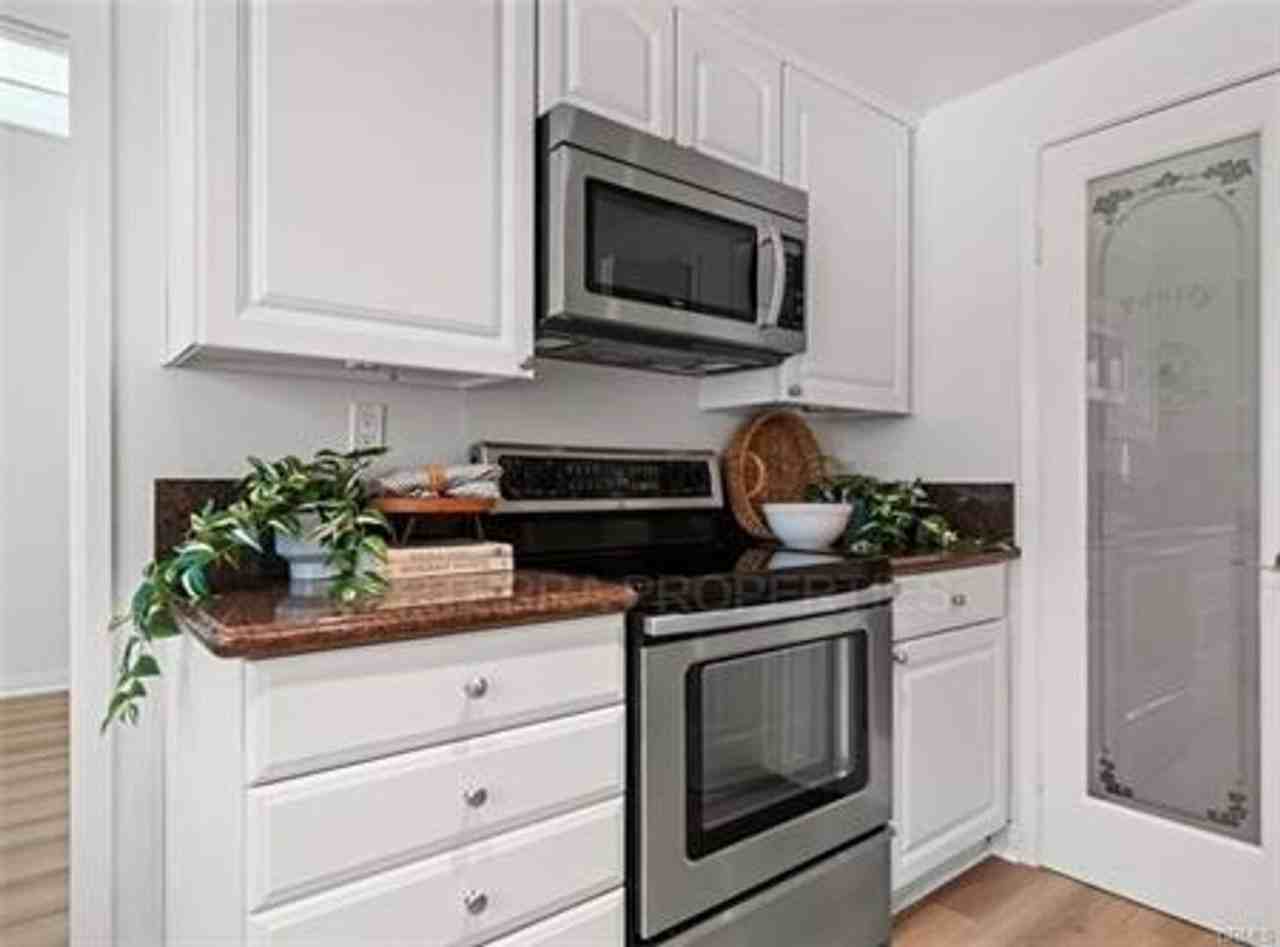 98 Navarre #93 - Photo 6 of 17