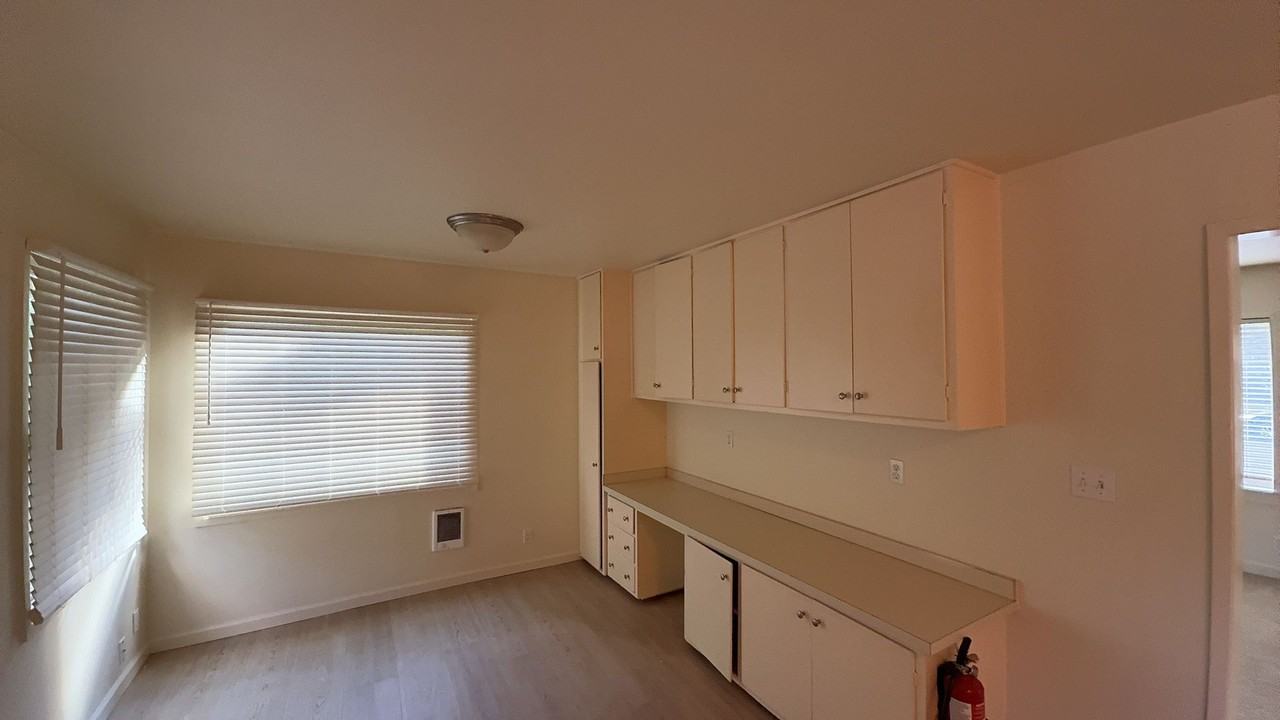 1509 Wilson St - Photo 7 of 13