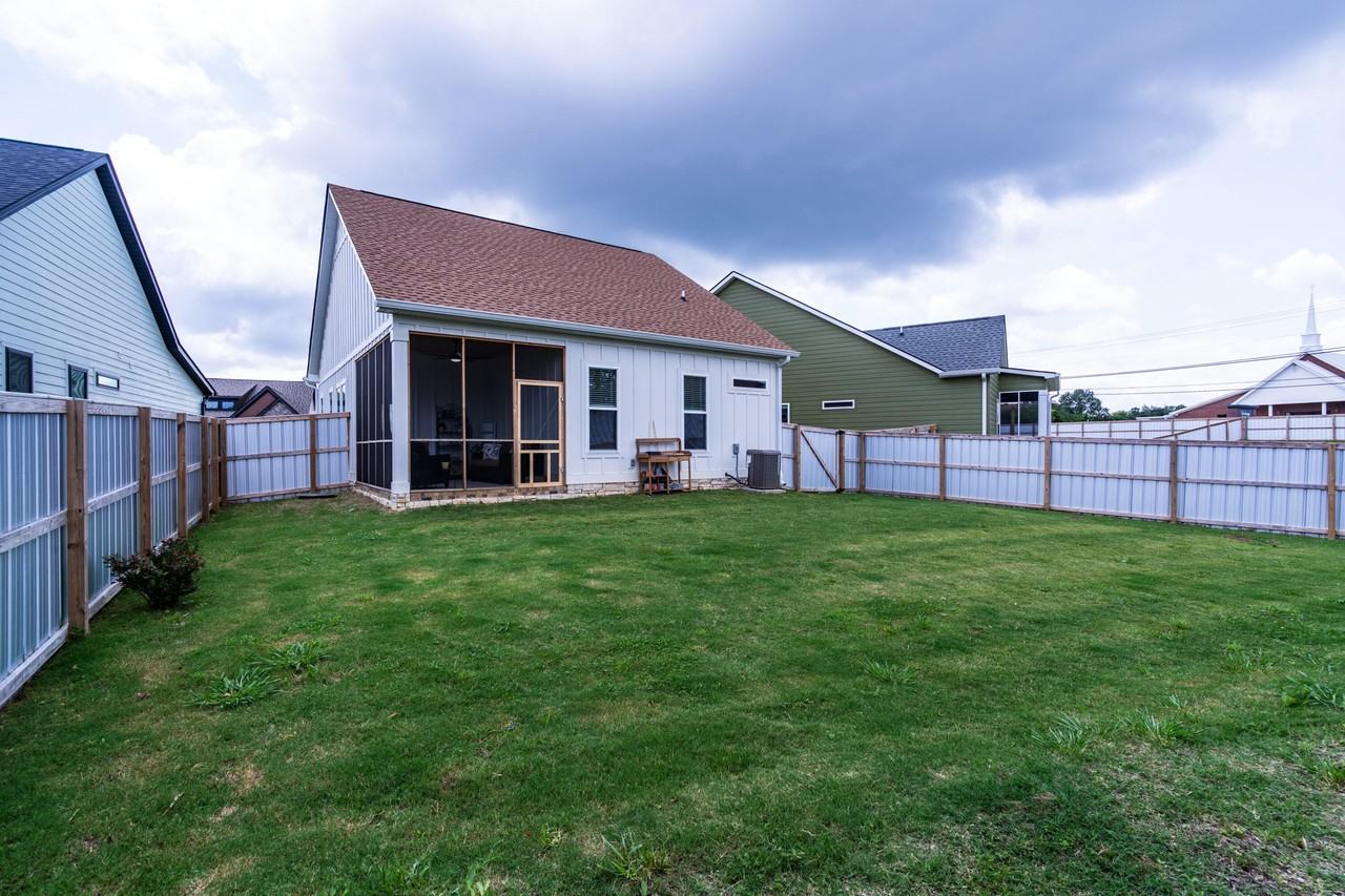 141 Idle Pl - Photo 7 of 34