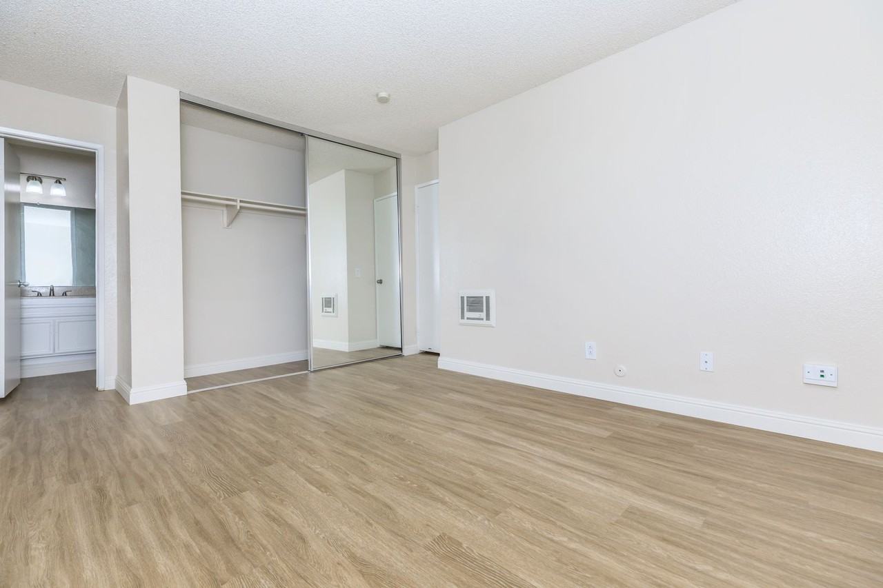 North Bonita Racquet Club, LLC - Photo 7 of 45