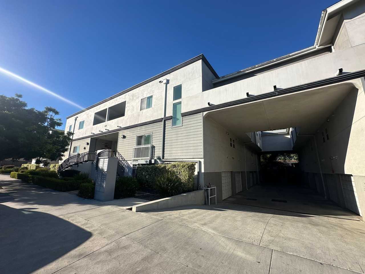 YaYa Rayen 1, LLC - Photo 4 of 5