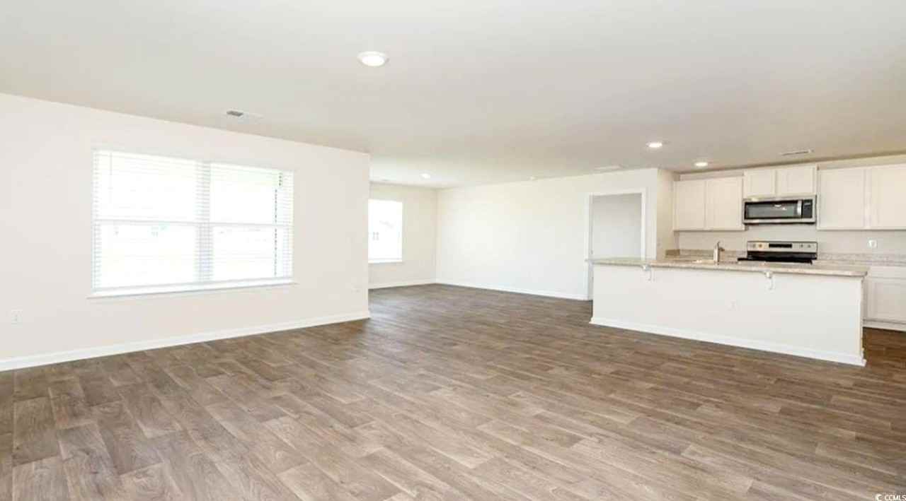 869 Twickenham Loop - Photo 5 of 15