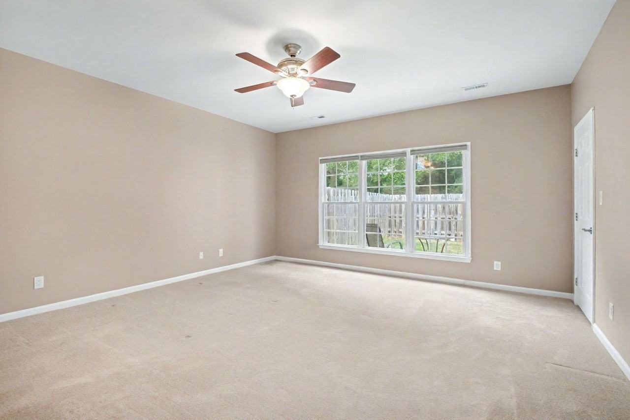 11323 Macon Dr - Photo 2 of 39