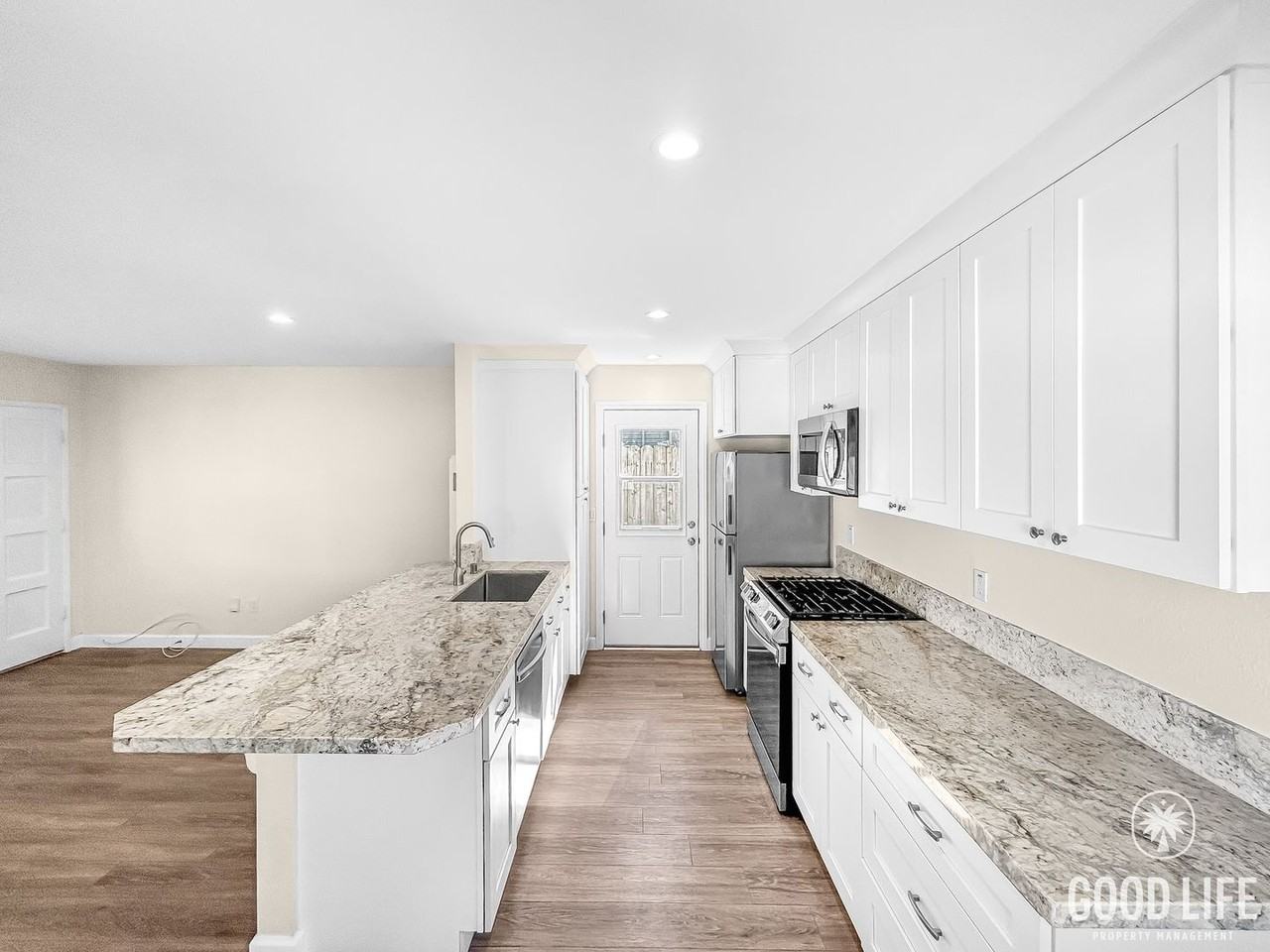 5110 Savannah Street - Photo 3 of 21