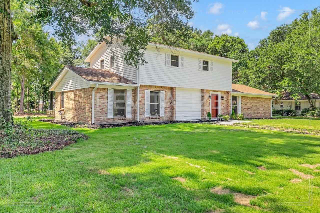 3715 Conway Dr S - Photo 2 of 50