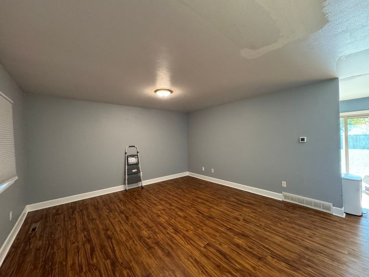 931 Mansfield Dr - Photo 3 of 17