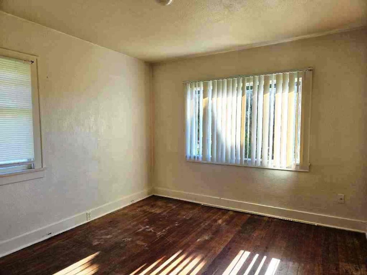 3101 Sumner Ave - Photo 5 of 11
