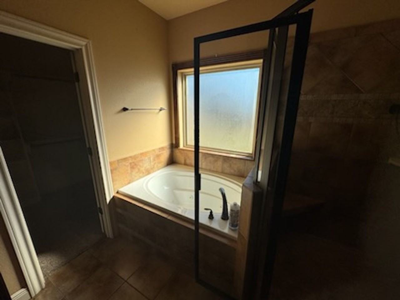 5149 Spring Creek Rd - Photo 5 of 19