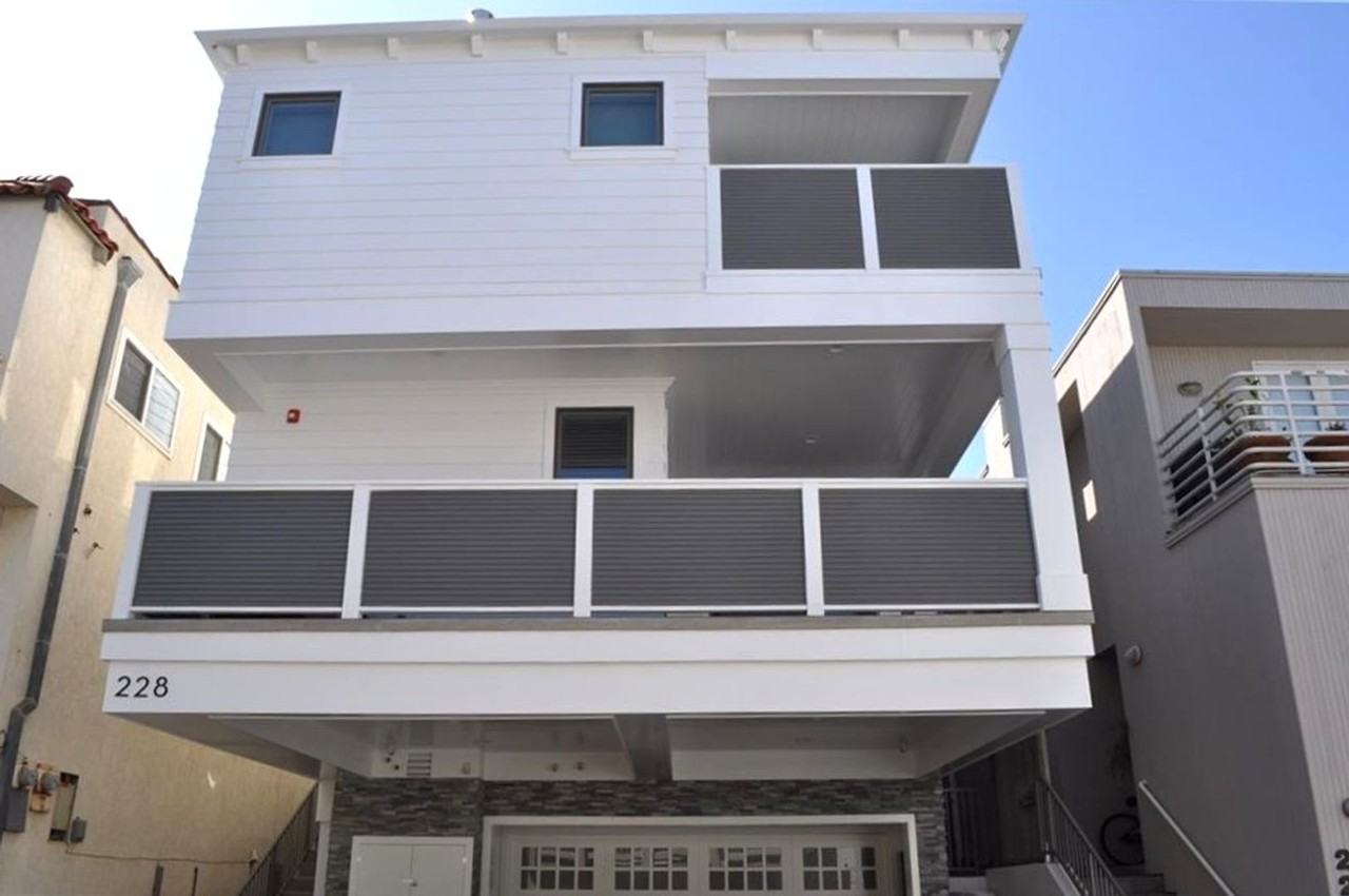 228 16th Pl - Photo 2 of 14