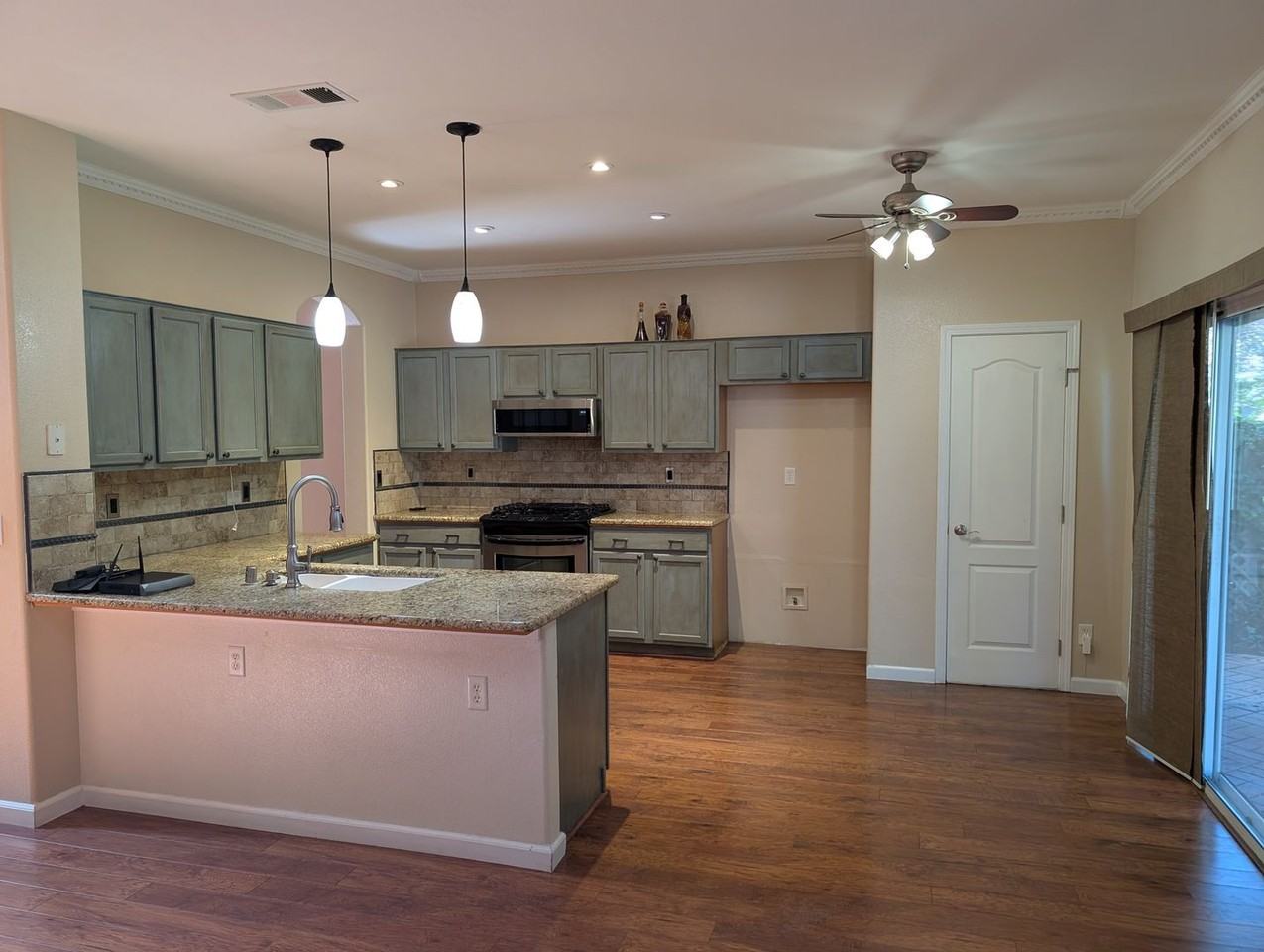 2550 E Christopher Dr - Photo 4 of 23