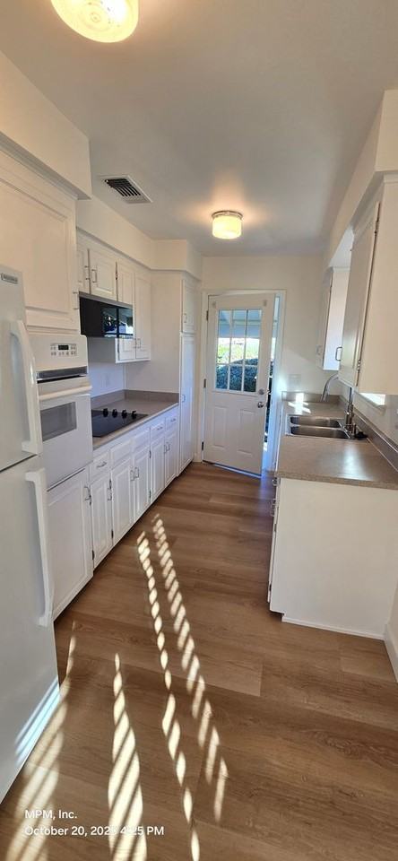 808 Vine St - Photo 6 of 15