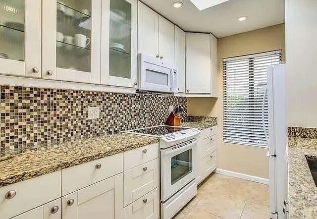 1407 N Sunrise Way Unit 29 #29 - Photo 5 of 20