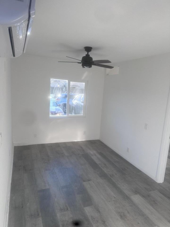 49732 Washingtonia Ave - Photo 2 of 4