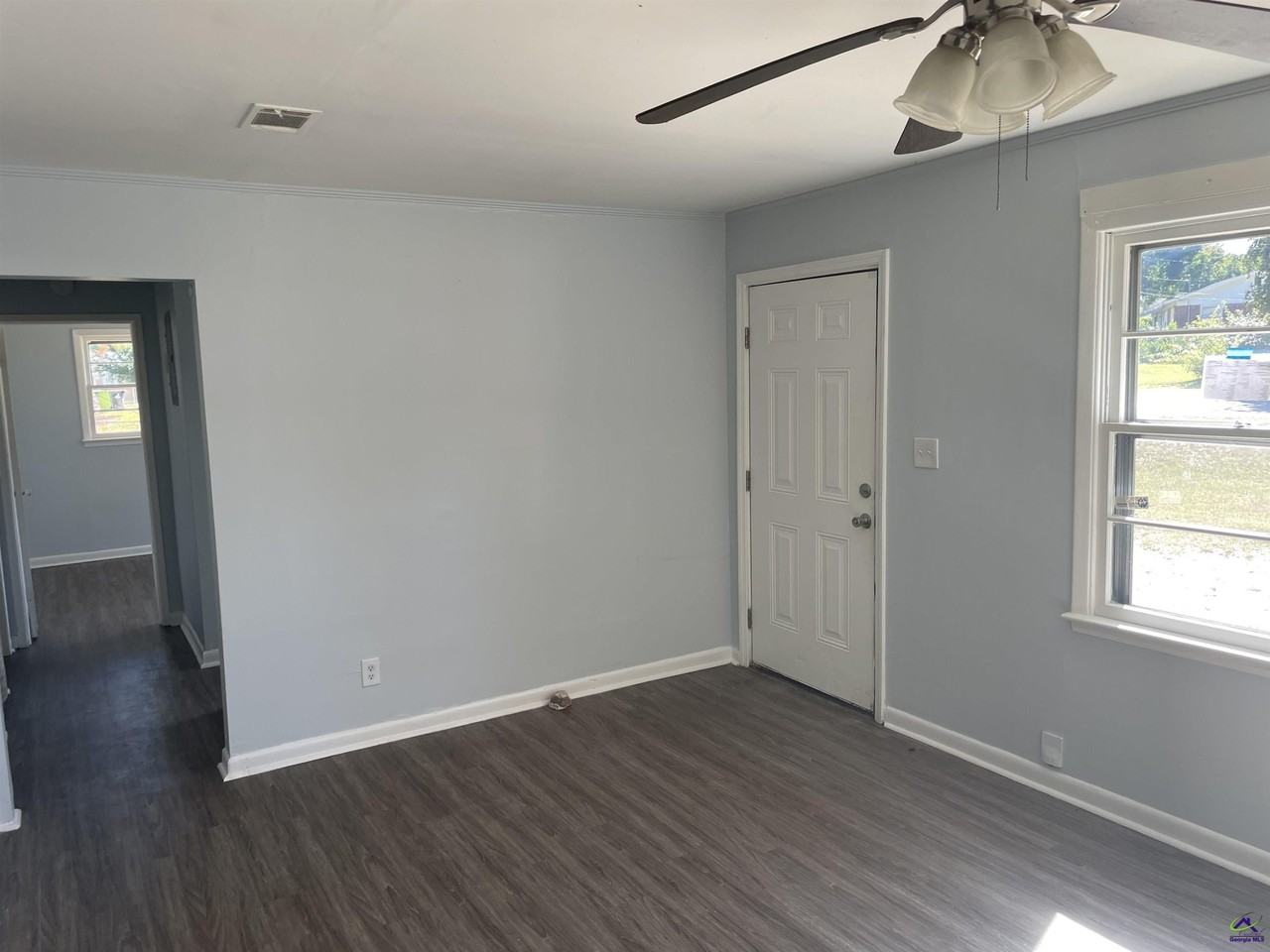 805 Crestwood Ter - Photo 2 of 8