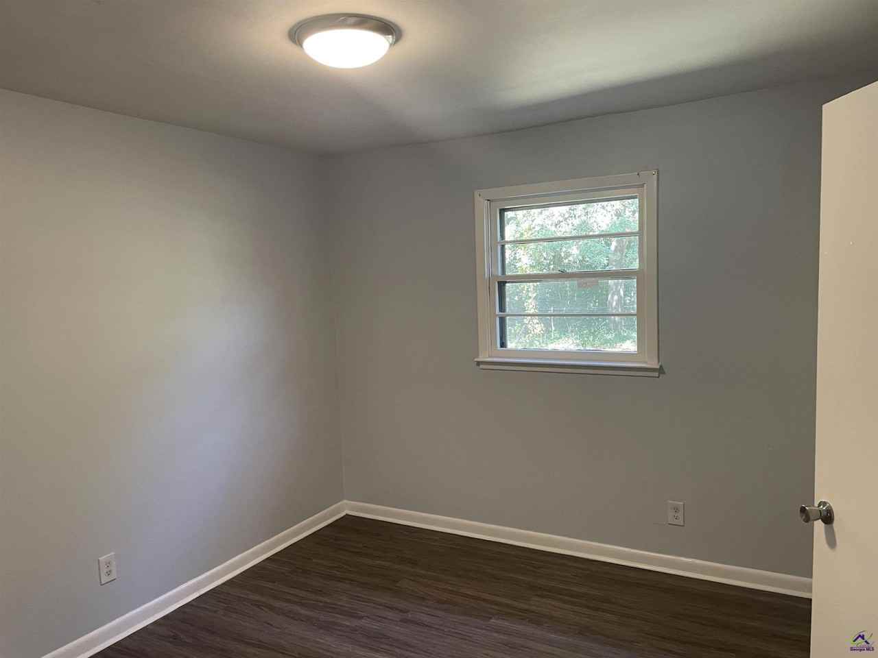 805 Crestwood Ter - Photo 5 of 8