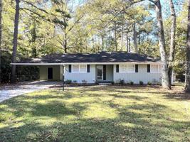 featured image of 1149 Runnymede Ln