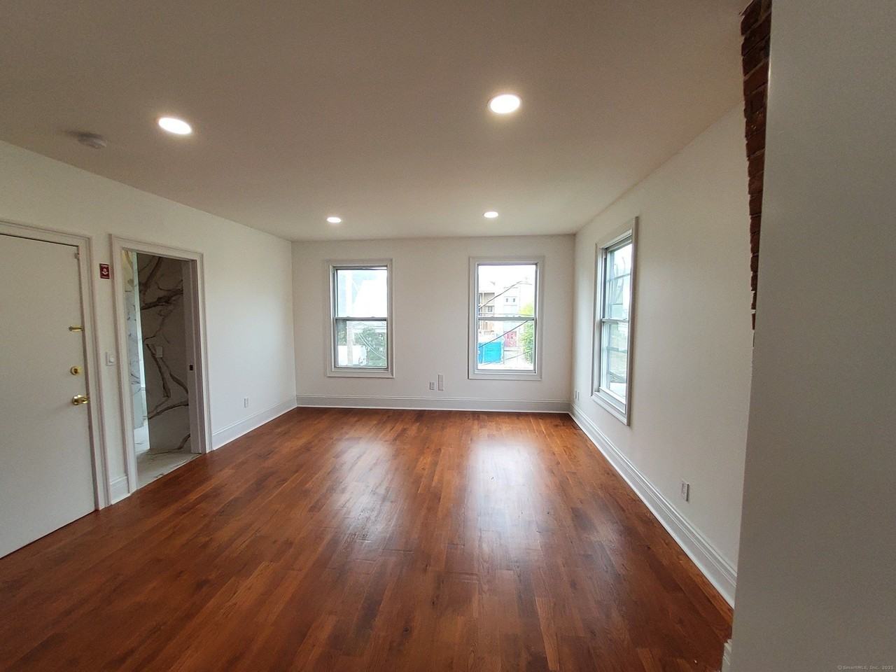 347 Alden Ave #3 - Photo 4 of 9