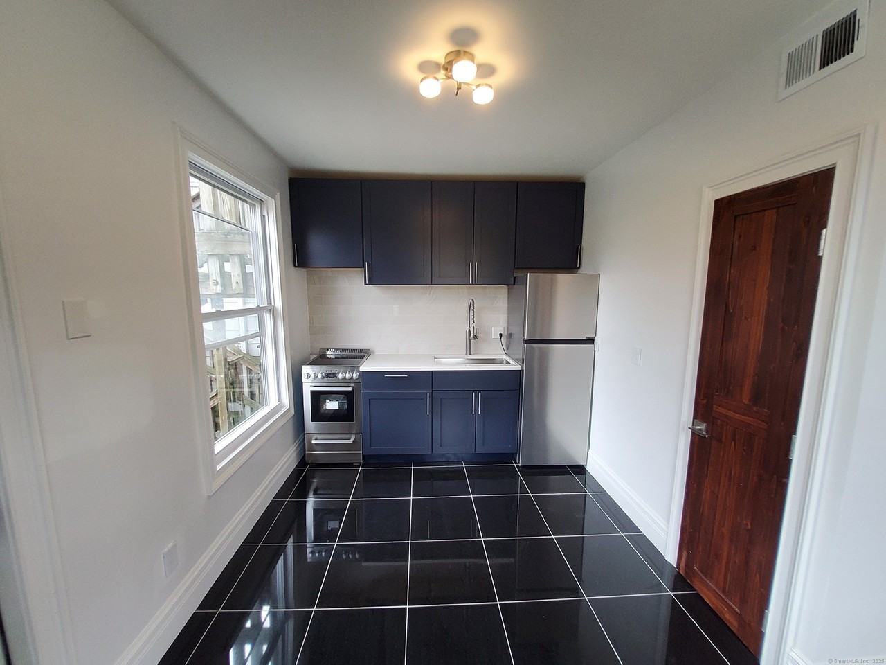 347 Alden Ave #3 - Photo 6 of 9