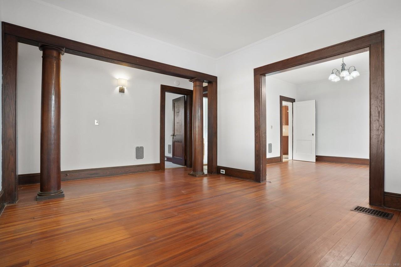 147 Park St - Photo 5 of 9