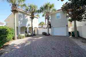 featured image of 239 Inverrary Dr