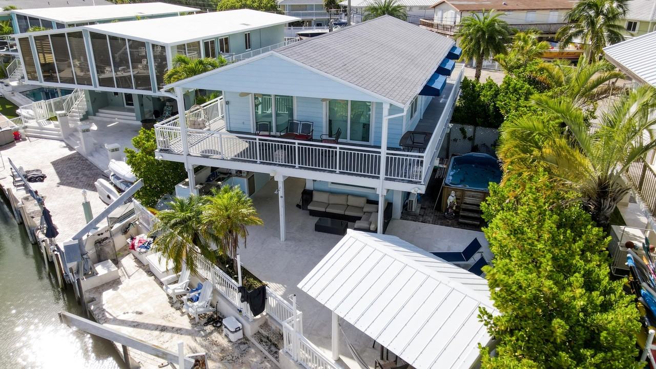 214 Aberdeen Ct - Photo 2 of 50