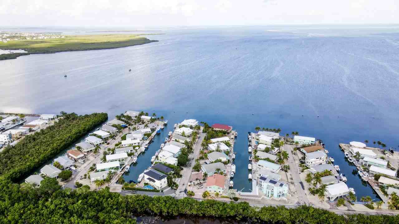 214 Aberdeen Ct - Photo 6 of 50