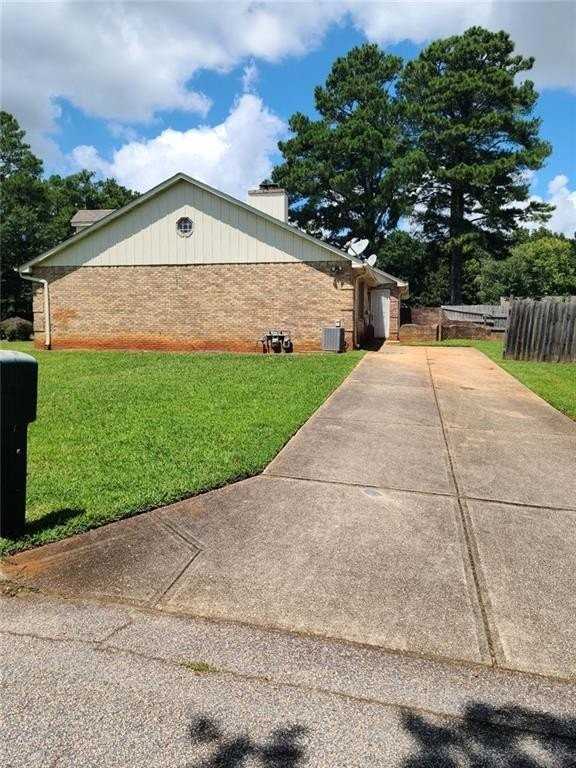 2120 Fieldstone View Ct Se - Photo 2 of 12