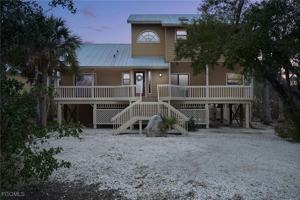 featured image of 1241 Junonia St