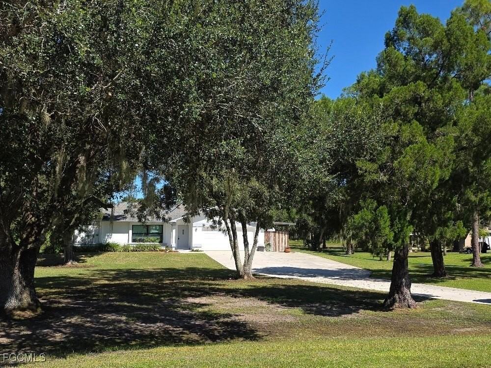 21151 Captain Nelson Ct - Photo 3 of 33