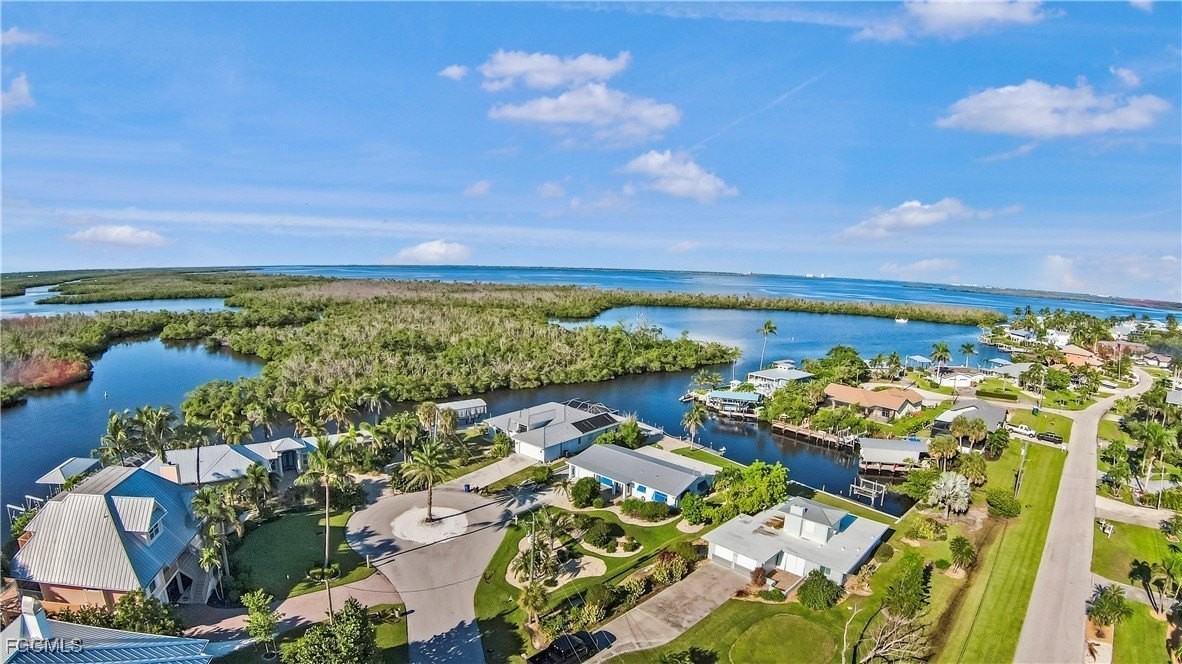 2790 Teal Ct - Photo 2 of 45