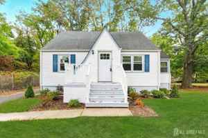 featured image of 174 Alcoa Ave