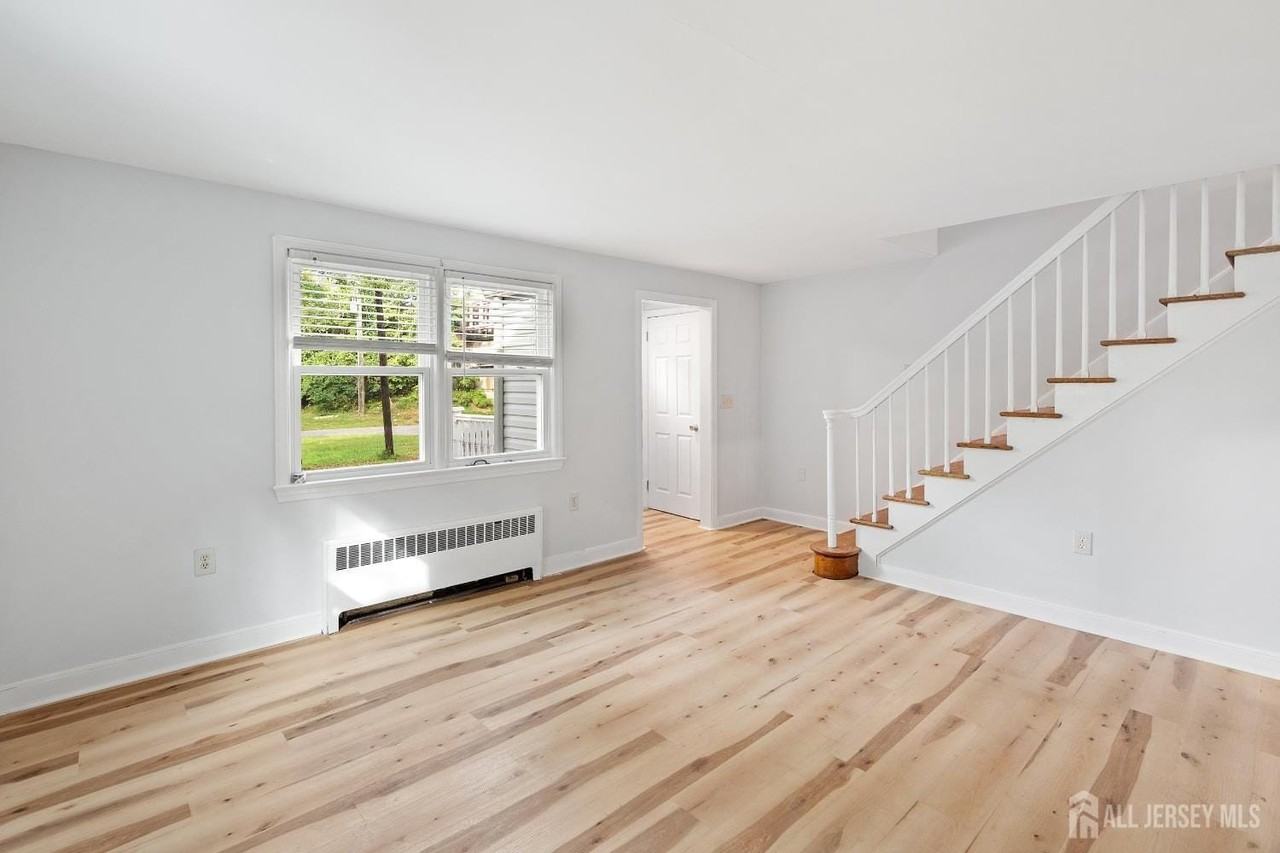 174 Alcoa Ave - Photo 4 of 20