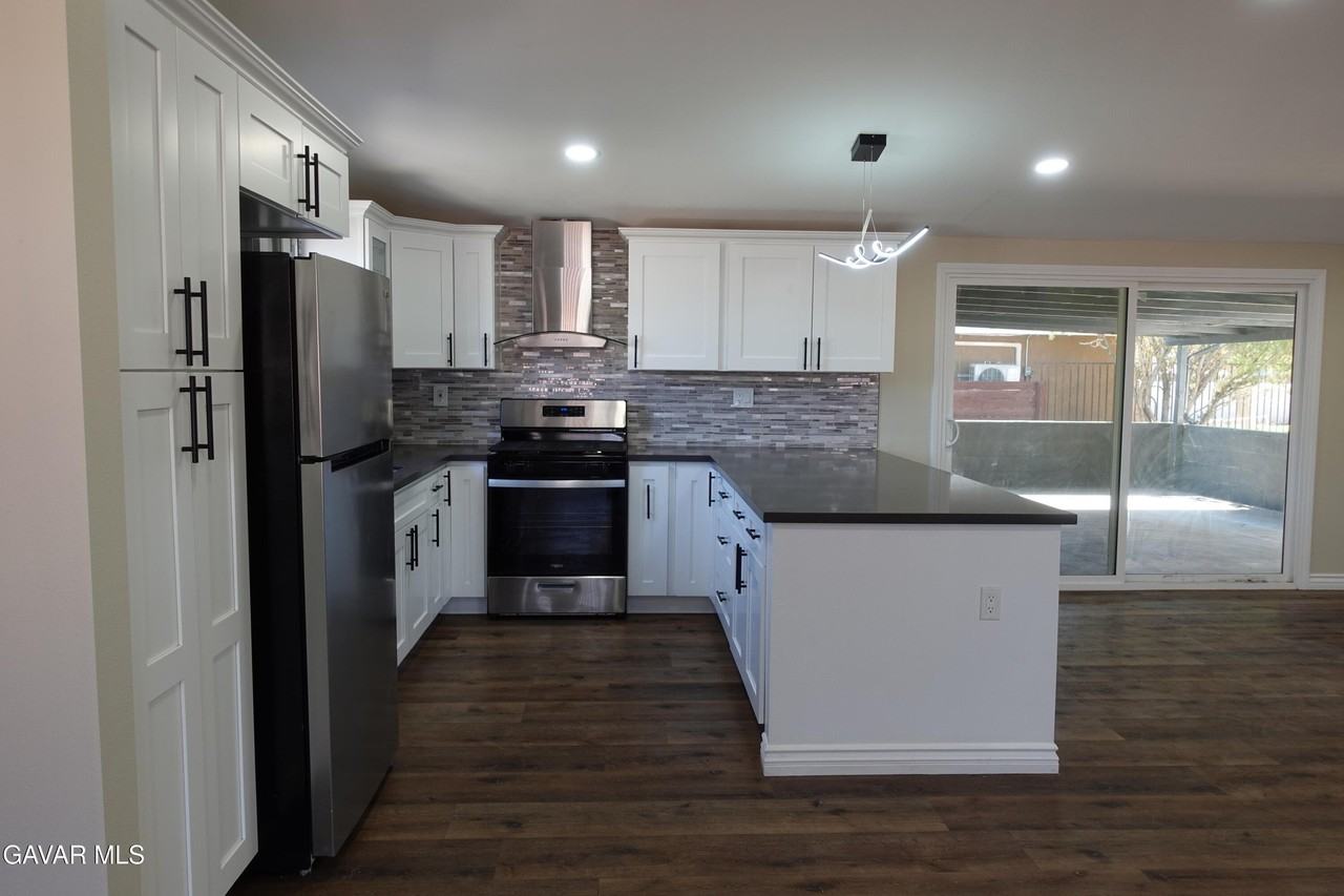 38467 36th St E - Photo 5 of 12