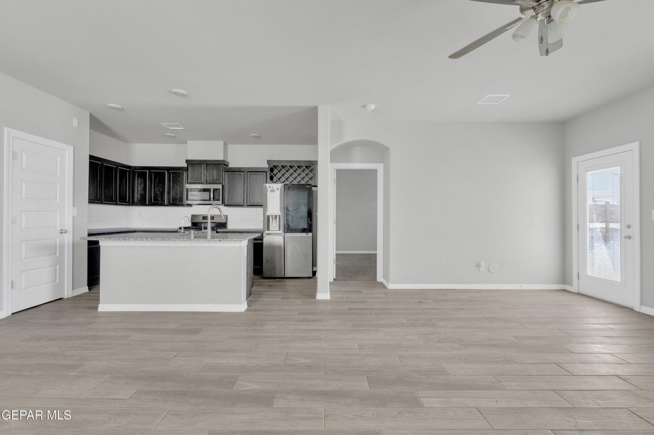 12260 Desert Wolf Ave - Photo 2 of 49