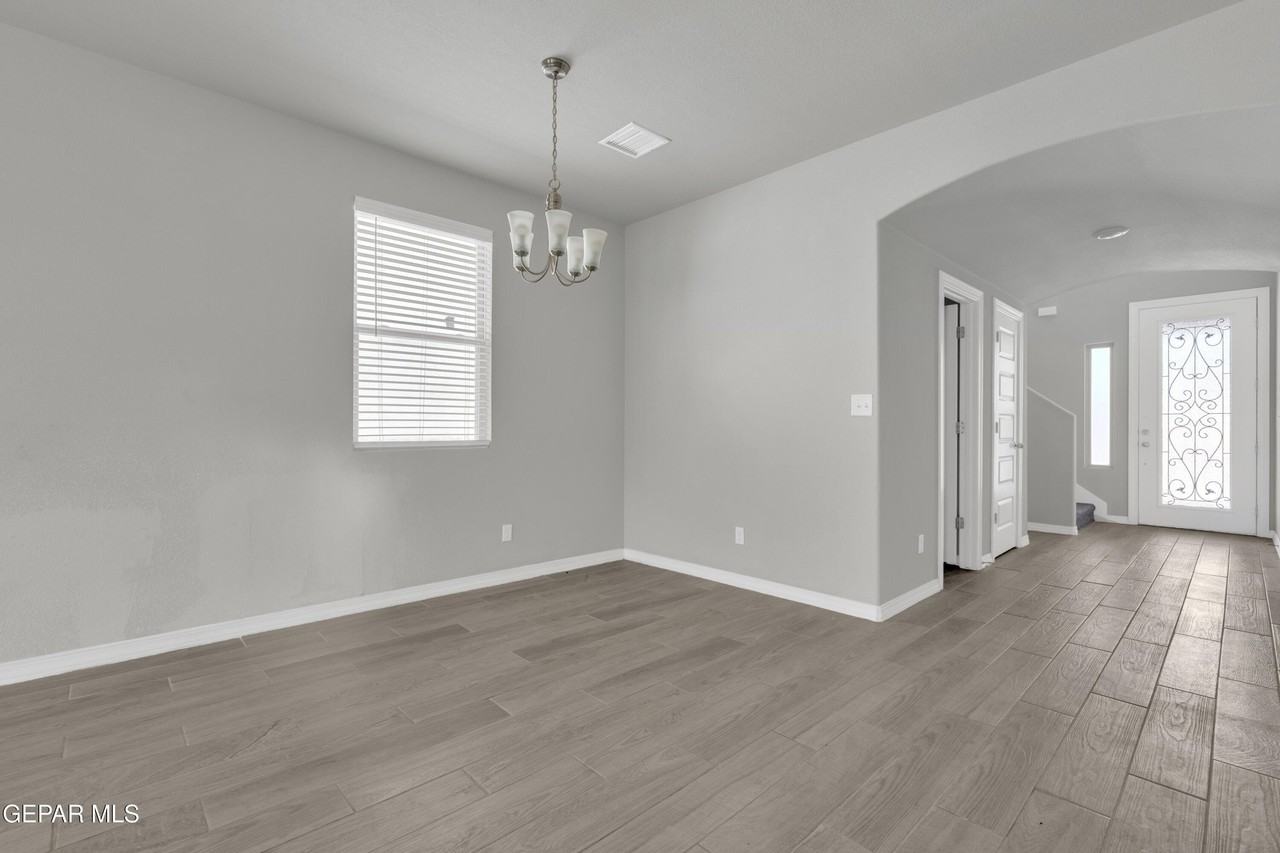 12260 Desert Wolf Ave - Photo 6 of 49