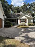 featured image of 64 Admirals Retreat Dr