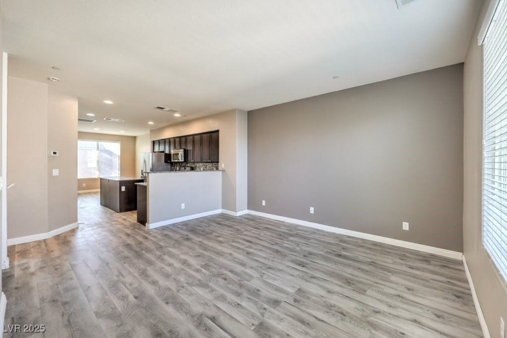 4516 Townwall St - Photo 6 of 39