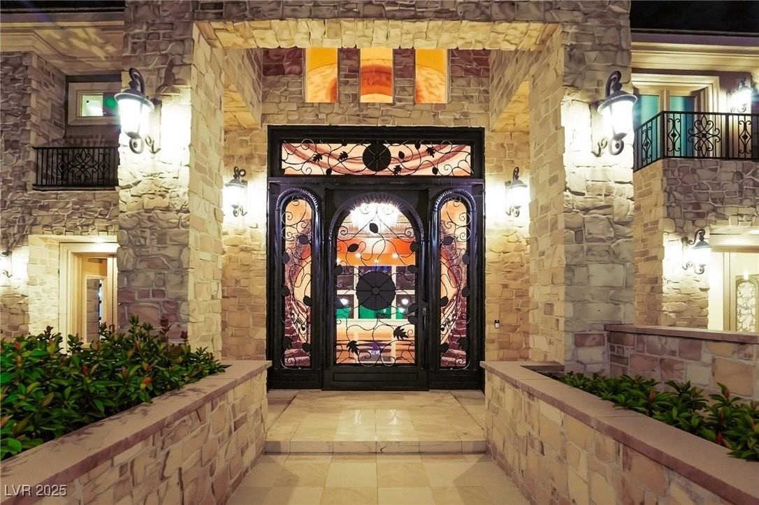 634 Saint Croix Street - Photo 7 of 50